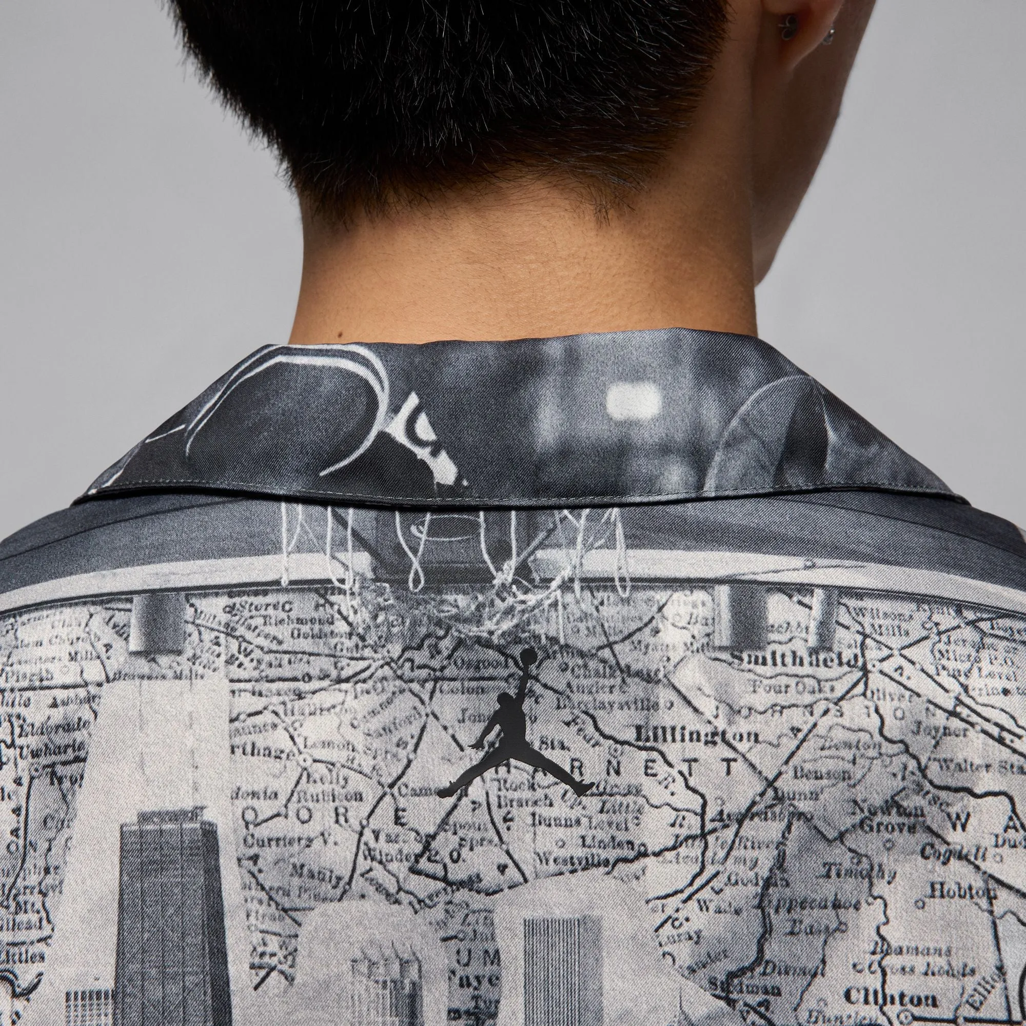 ESSENTIALS PRINTED CAMP TOP "SAIL/BLACK"