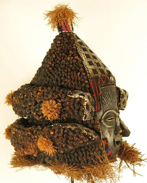 Kuba Helmet Mask